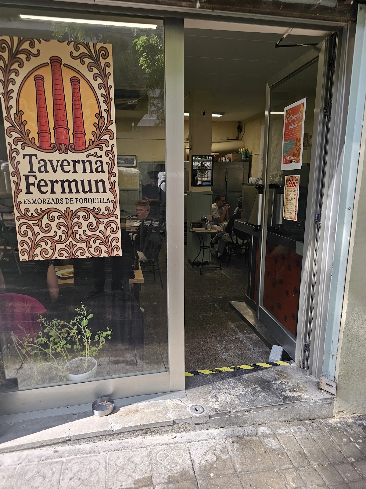 Taverna Fermún — foto 1